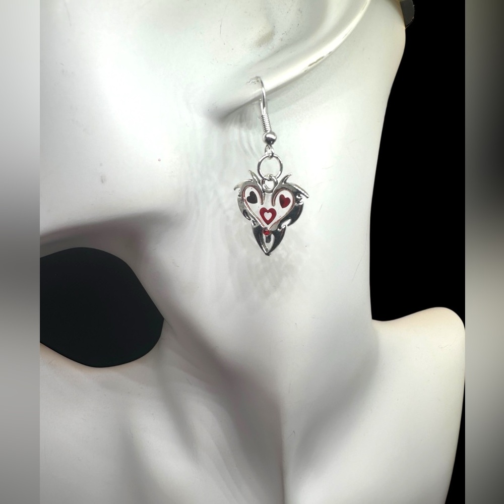 Handmade Earrings Silver Tone Faux Barb-Wire Blade Hearts, Metallic Hearts NEW